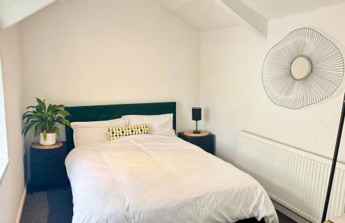 Treforest Apartment 2 Bedrooms - Next Station- Free Parking - Foto 1