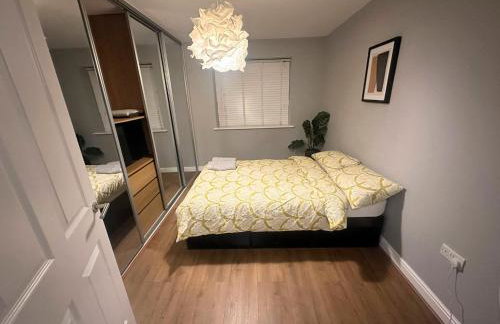 Lovely 2 bedroom 2 bathroom Apartment - Photo 6