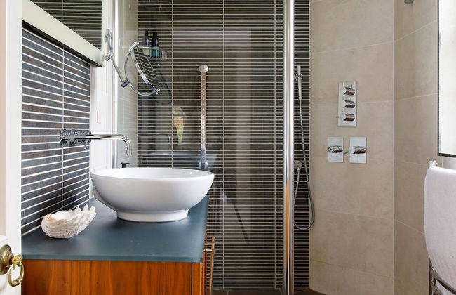 Amazing 5 BR Country Home Pool Gym Yoga Studio - Photo 19