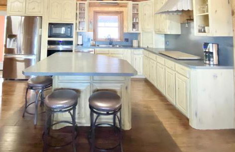 Blufftop Cabin Retreat Hot Tub and Fall Views! - Foto 6