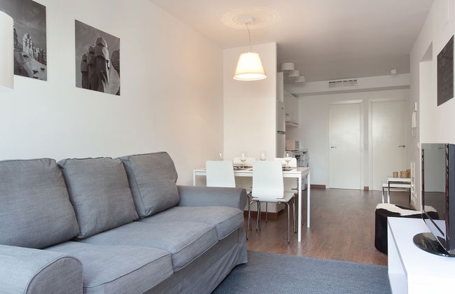 AB Montjuic - Photo 29