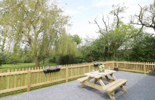 Willow Lodge - Photo 13