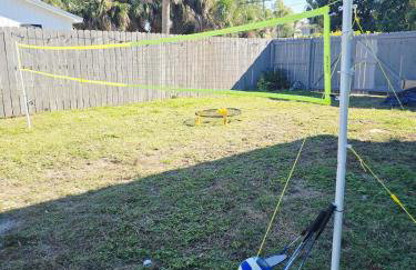 5 Mins from beach and has pool, hot tub, games, pet friendly - Foto 33