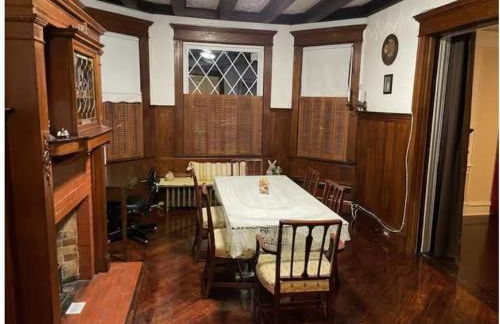 Charming Victorian Home in the Heart of White Plains - Foto 25