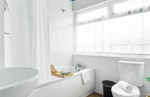 Chic 2 Bedroom Home - King-Size Beds - Garden - Parking 4VC - Foto 6