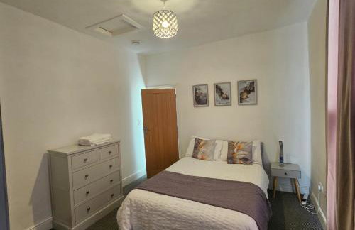 Cheerful 4 bedroom close to Uclan, Preston City Center - Photo 15