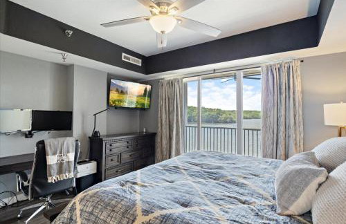 Modern Decor, Views, Grill, Workstation, Boat + 2 PWC Slips & Resort-Style Amenities - Foto 29