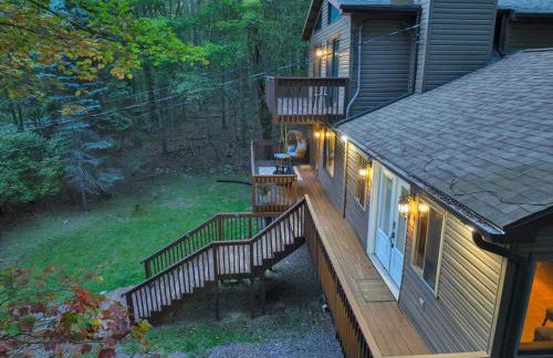 Winter Hideaway - Sled Hill, Hot Tub, Fireplace, Game Room - Foto 73