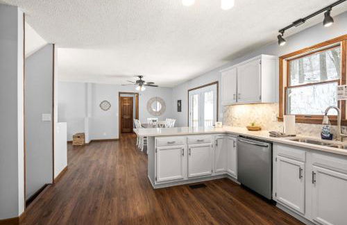 Legacy Farm Retreat Cozy Stay - Photo 12