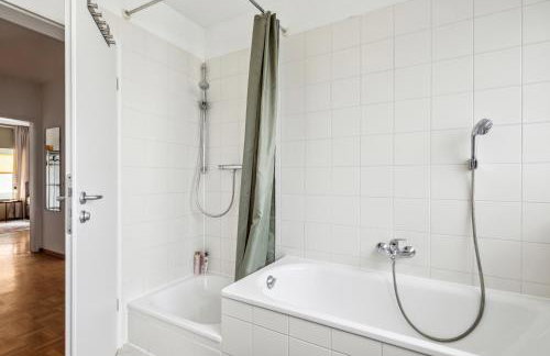 Stylish Oasis with Panoramic view - Foto 14