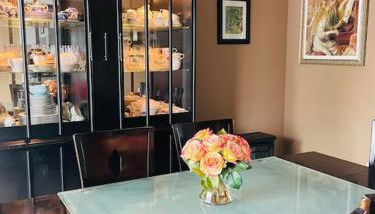 Comfortable and Charming, 15 mins to Niagara Falls - Photo 3