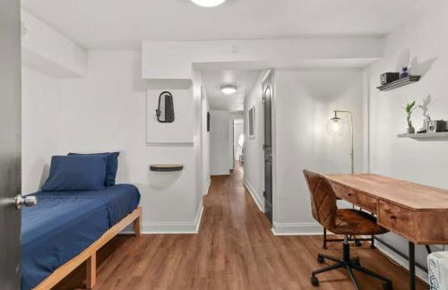 Fabulous Classy and Comfy 3BD 2BA Home and Parking - Foto 14