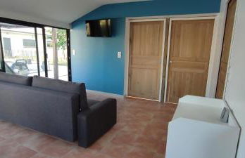 2 Maisons de 3 et 2 chambres avec grande piscine commune - Foto 23