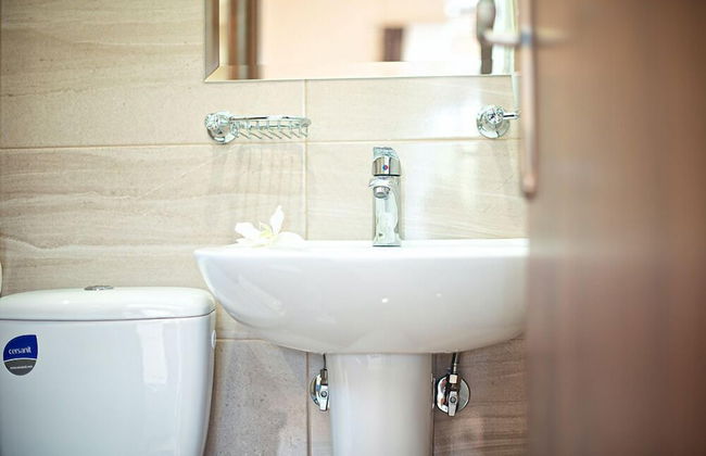 Valery Apartments - Photo 14