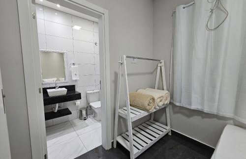 Casa Nova com 3 quartos / Churrasqueira / Banheira prox Cataratas - Foto 16