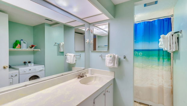 Madeira Beach Yacht Club 215F by Distinctive Beach Rentals - Foto 2, Ausstattung der Unterkunft