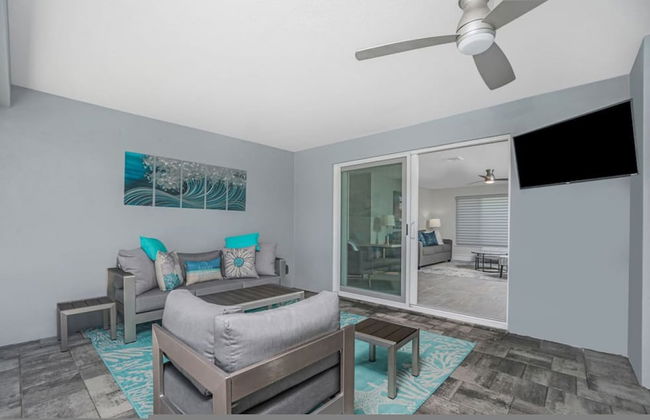 Tranquility - Waterfront Villa With Pool Dock - Photo 8