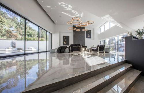 Beverly Hills Luxurious 4BR Villa with Pool and Views - Foto 19