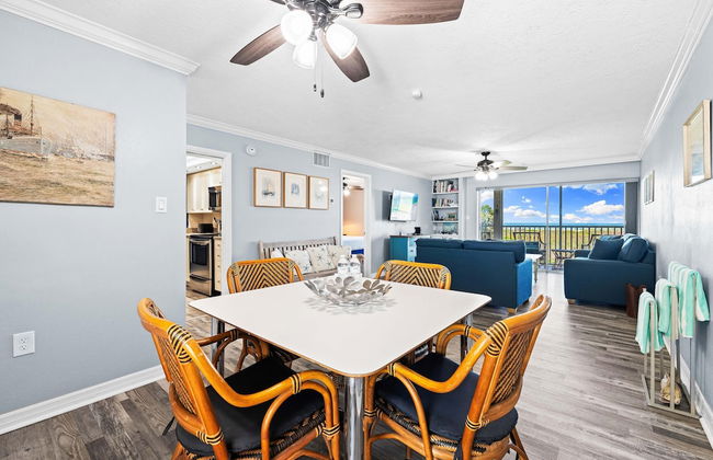 Direct Beachfront Delight by Beachside Management - Photo 26