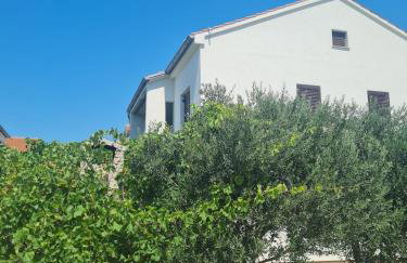 Apartmani Komin - Photo 43