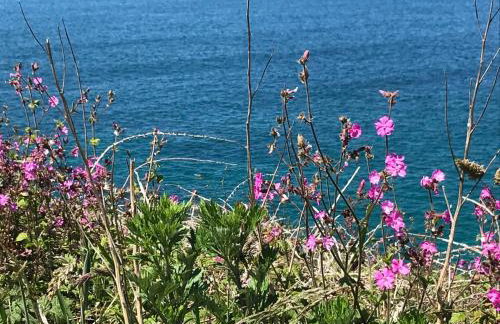 The Moorings - Just a few metres from the sea! - Photo 54