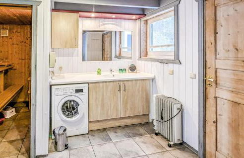 Amazing Apartment In Rechlin With Sauna - Photo 12