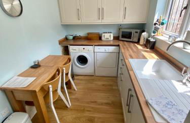 A secluded self contained Country Suite with a view - parking, easy access to Bath - Photo 10