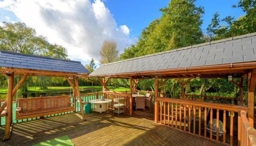 Home with Natural Mineral Spring Water near Stamford - Foto 2, Garden, Garden view