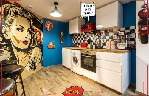 LOFT "POP ART 50's" Idéal PRO - Écran cinéma rétroprojecteur - WIFI Fibre - Borne arcade de jeu - Centre Ville - Foto 16