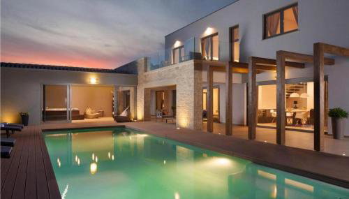 Villa Royal Green - Photo 1