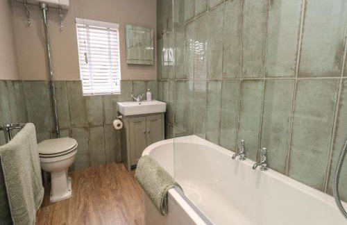 Manor Farm House - Photo 33