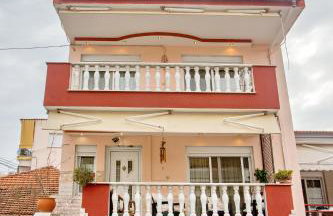 Villa George - Foto 1