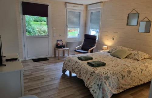 Les Chalets de SAUMUR, Piscine & Parc boisé, 100m du CadreNoir - Foto 3