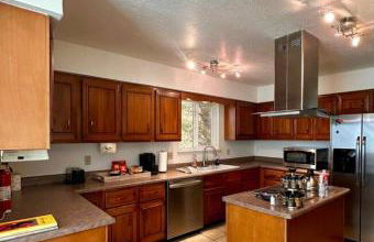 3.2 near University and Memorial Hospital - Photo 19