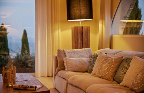 Villa La Genestière - Familienoase und Golfertraum mit Infinity-Pool und 180-Grad-Panoramablick bis zum Meer - Foto 37