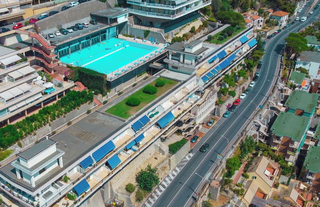 Sky & Sea Apartment by Wonderful Italy - Photo 33