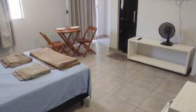 Kitnet independente muito bem localizada - Foto 2