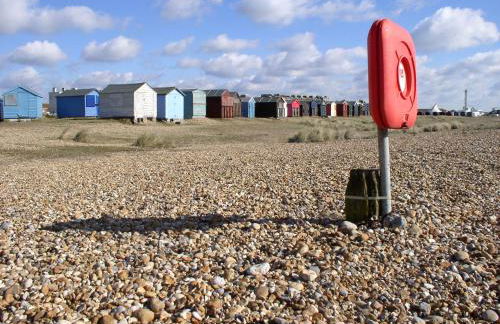 St Marys, Hayling Island - Photo 14