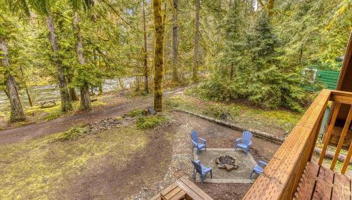 Thompson Cabin - Charming Salmon Riverfront A-Frame Oasis w/ fireplace - Foto 4