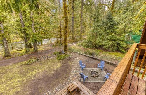 Thompson Cabin - Charming Salmon Riverfront A-Frame Oasis w/ fireplace - Foto 4