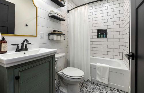 Stunning Modern Cabin with Hot-tub in Makanda, illinois - Photo 24