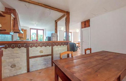 Pet Friendly Home In Nanteuil-En-Vallée With Wifi - Foto 13