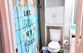 Furnished Home for Traveling Nurses, Corporate Stay Mid-Term Galveston-only 10Min to UTMB-7 Min to Cruise Port-1 Block to Beach Pleasure Pier- Large 3Bed-2Bath-7 Beds-CasaAzul 2605B - Foto 21