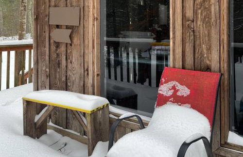 1 Mi to Pickwick Lake! Tranquil Wooded Cabin - Foto 18