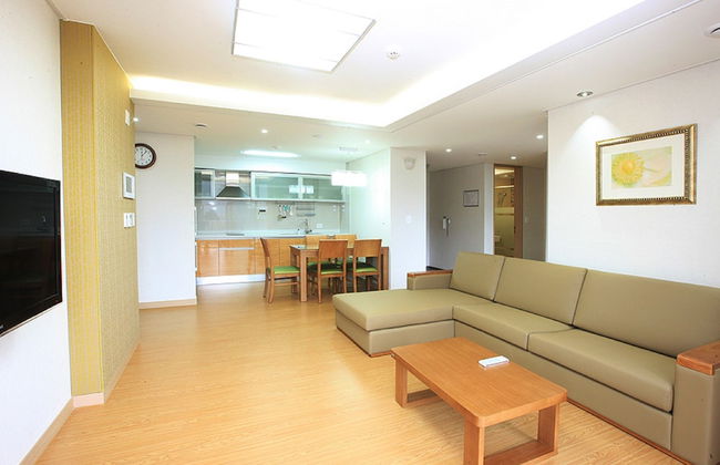 High1 Condominium - Photo 15