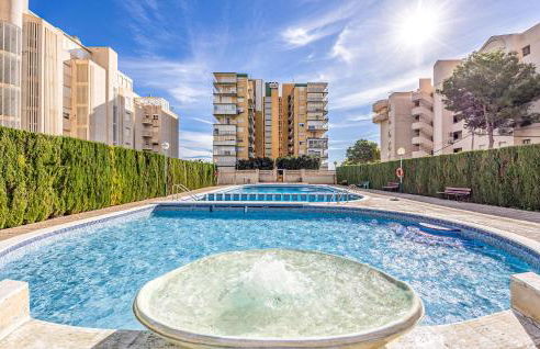 Stunning Apartment In El Campello - Photo 3