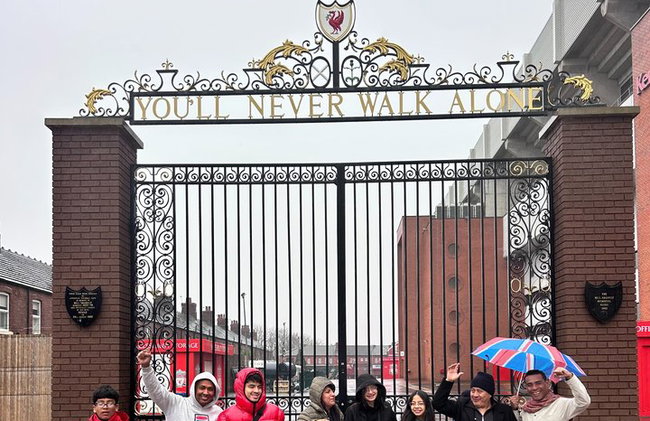Excursión a la costa de Liverpool : Estadio de Anfield, Mural LFC,City tour - Foto 4