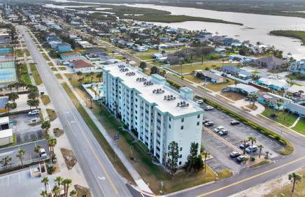 Relaxing Ocean Condo Steps from the Beach - Foto 21