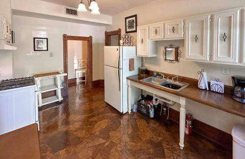 Downtown Historic Victorian Charmer Sleeps 7 - Foto 7