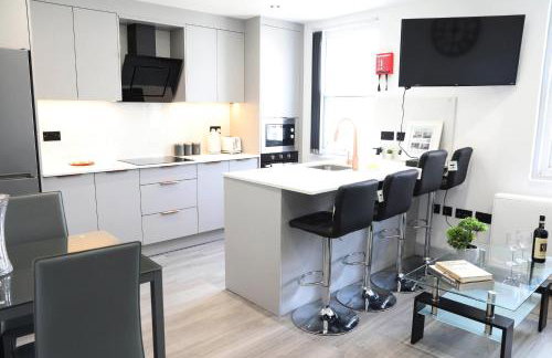 Modern 4 BR flat with 4 ensuites in central Reading - Photo 18